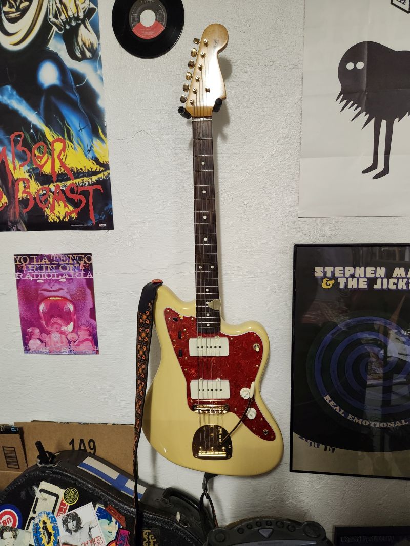 Pops deals staples jazzmaster